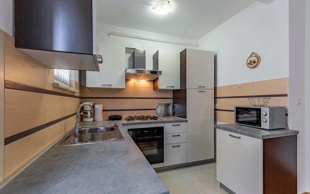 Istriensonne - Veruda Mit Grillterrasse Apartma Pula