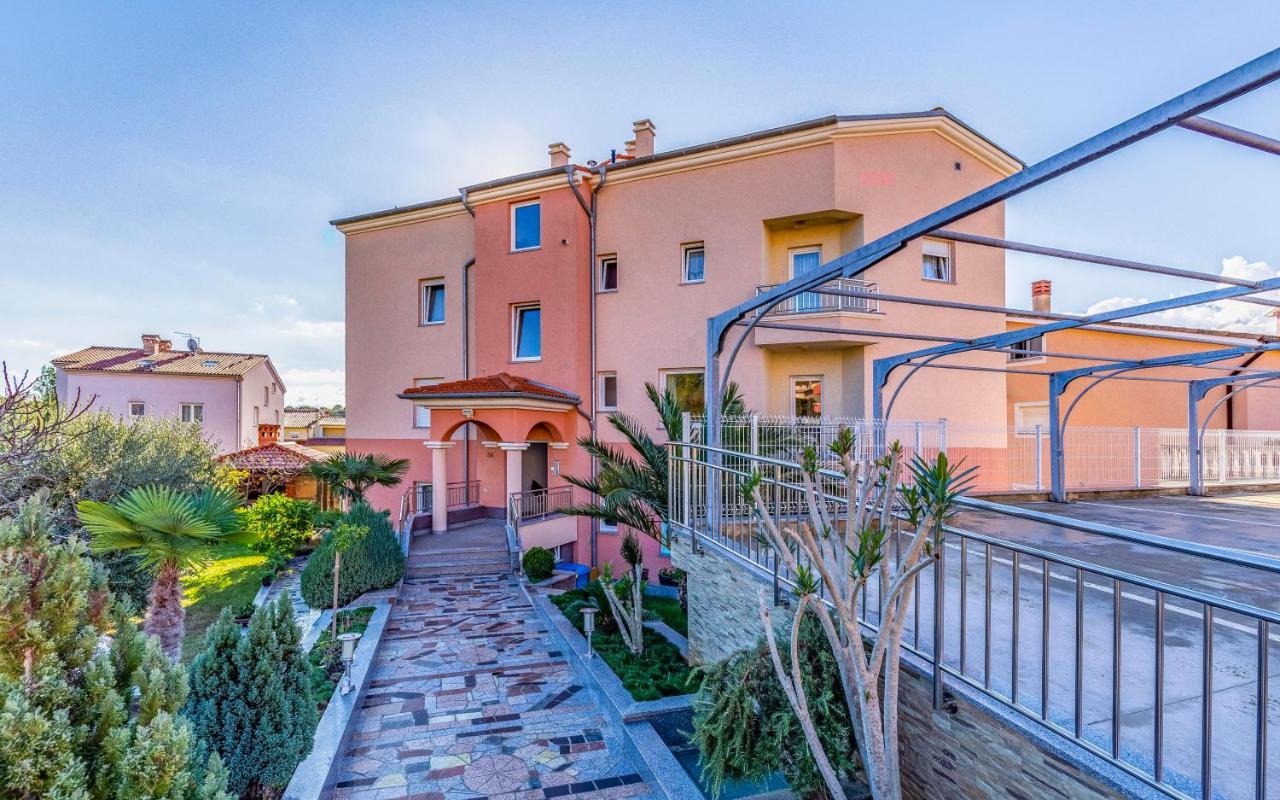Apartment Istriensonne - Veruda Mit Grillterrasse