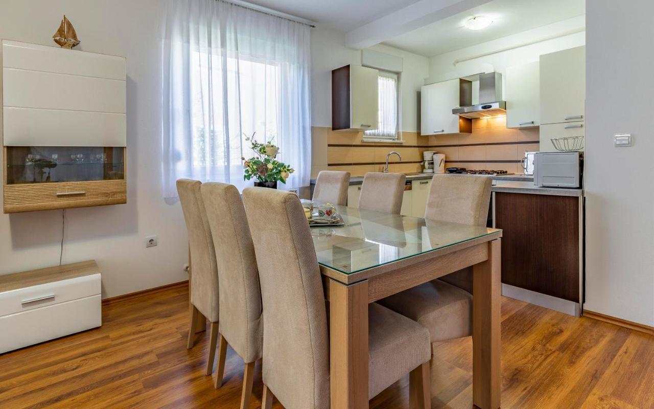 Apartment Istriensonne - Veruda Mit Grillterrasse