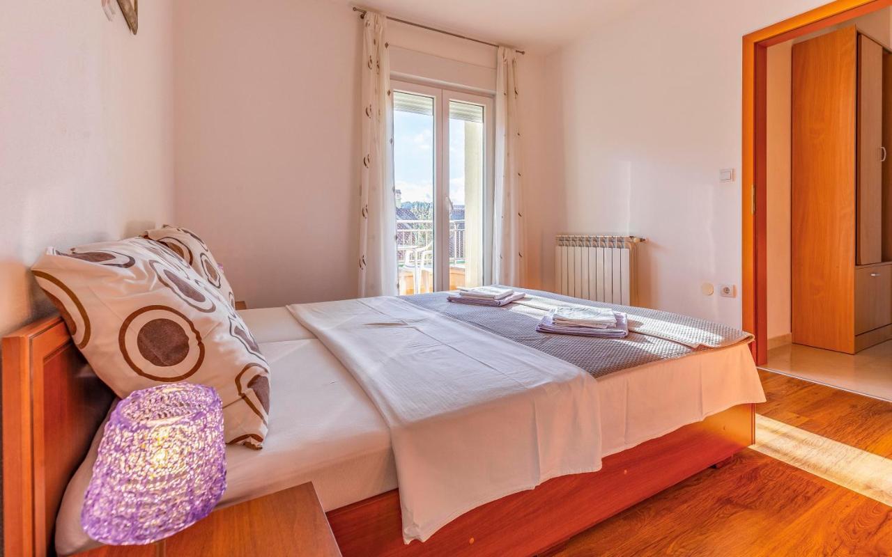 Apartment Istriensonne - Veruda Mit Grillterrasse