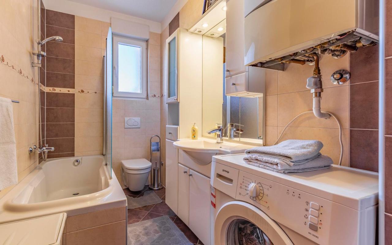 Apartment Istriensonne - Veruda Mit Grillterrasse Pula