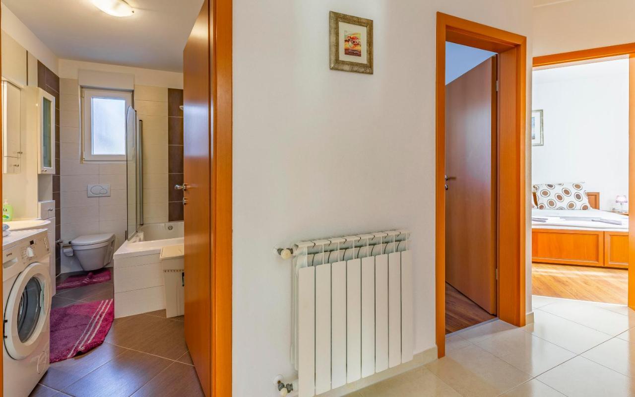 Apartment Istriensonne - Veruda Mit Grillterrasse *