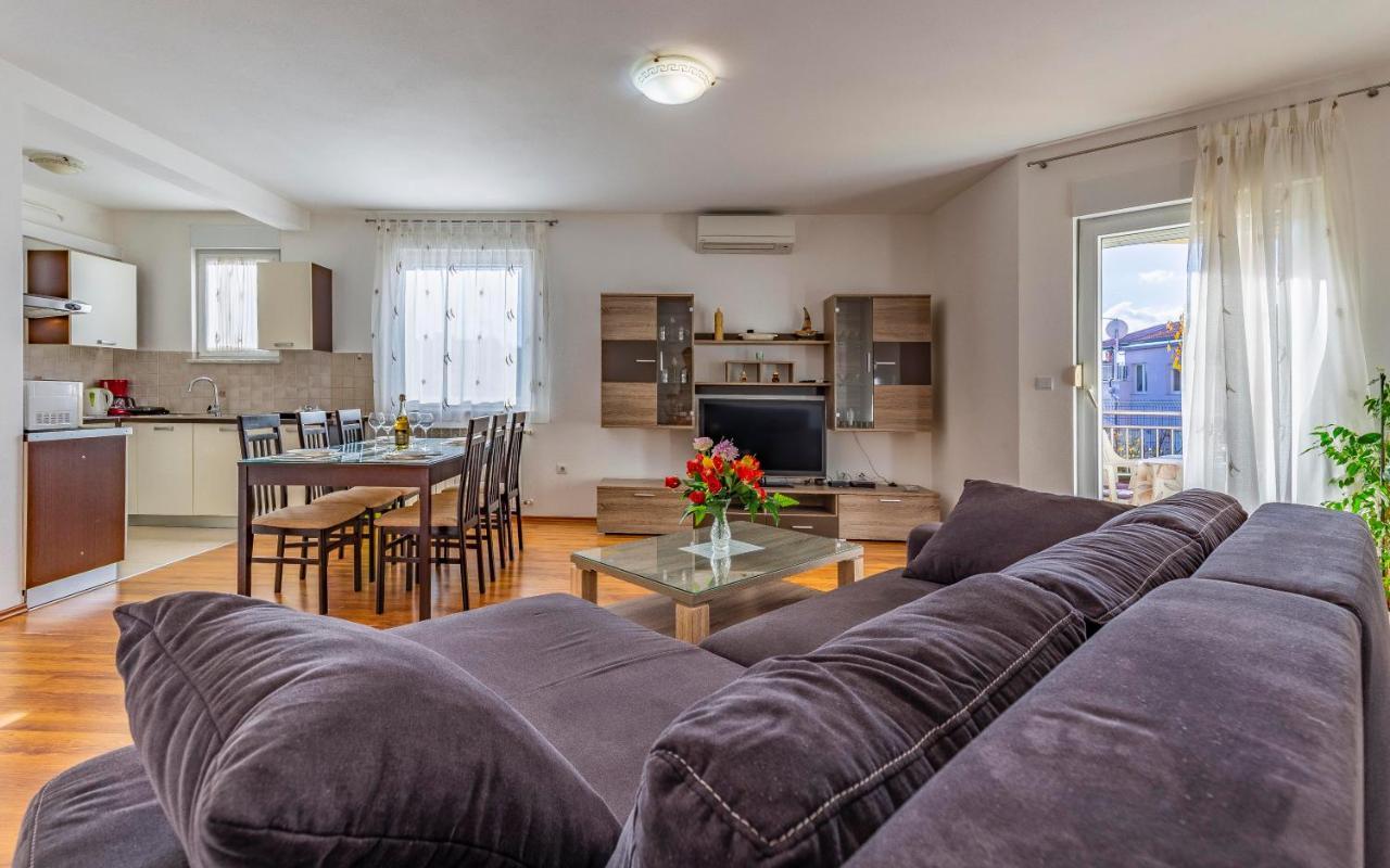 Istriensonne - Veruda Mit Grillterrasse Apartment Pula