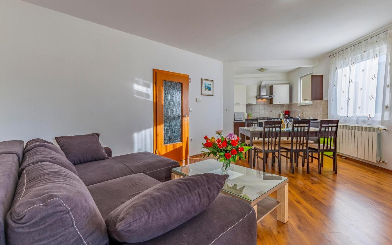 Istriensonne - Veruda Mit Grillterrasse Apartment *