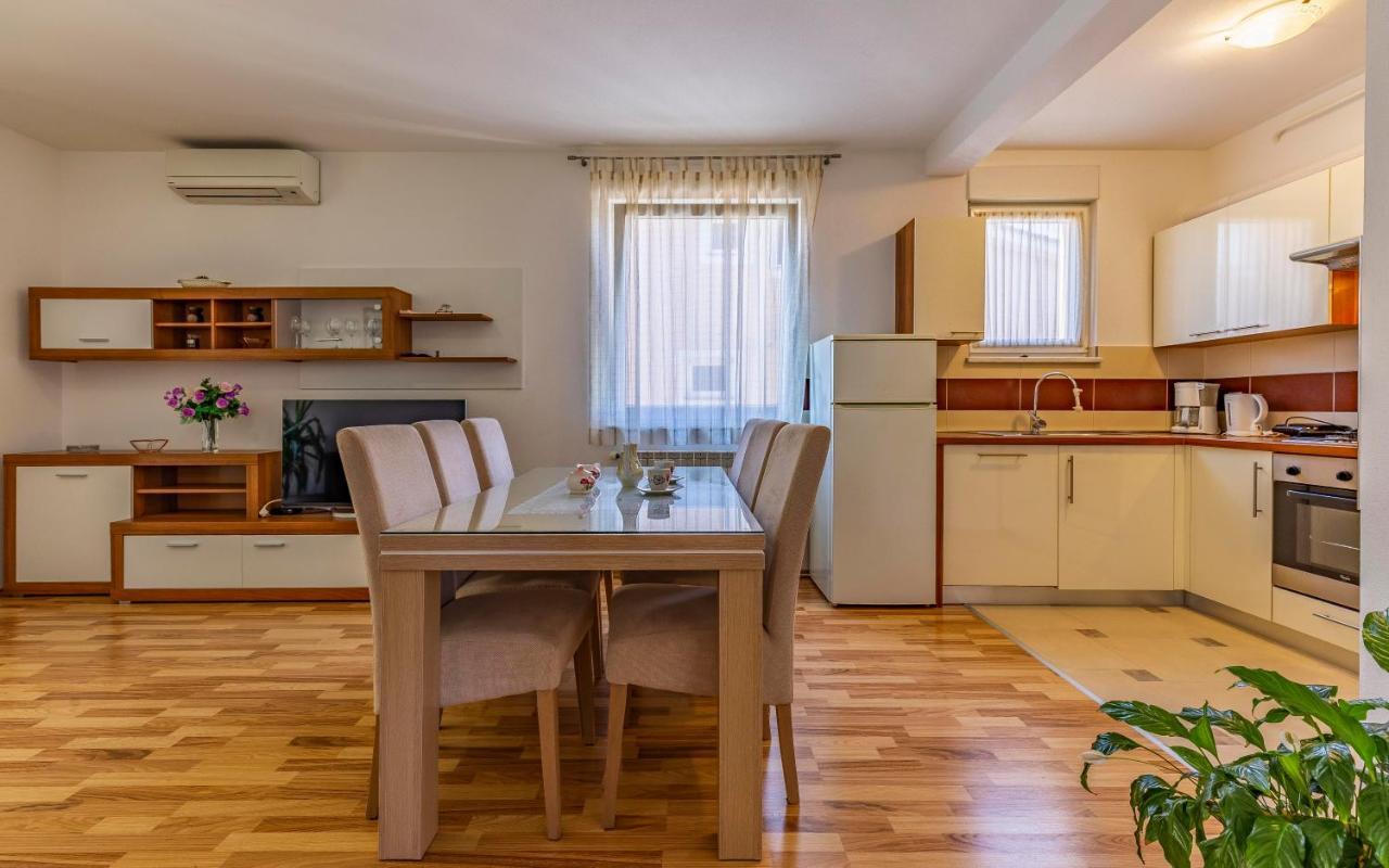 Istriensonne - Veruda Mit Grillterrasse Apartment Pula