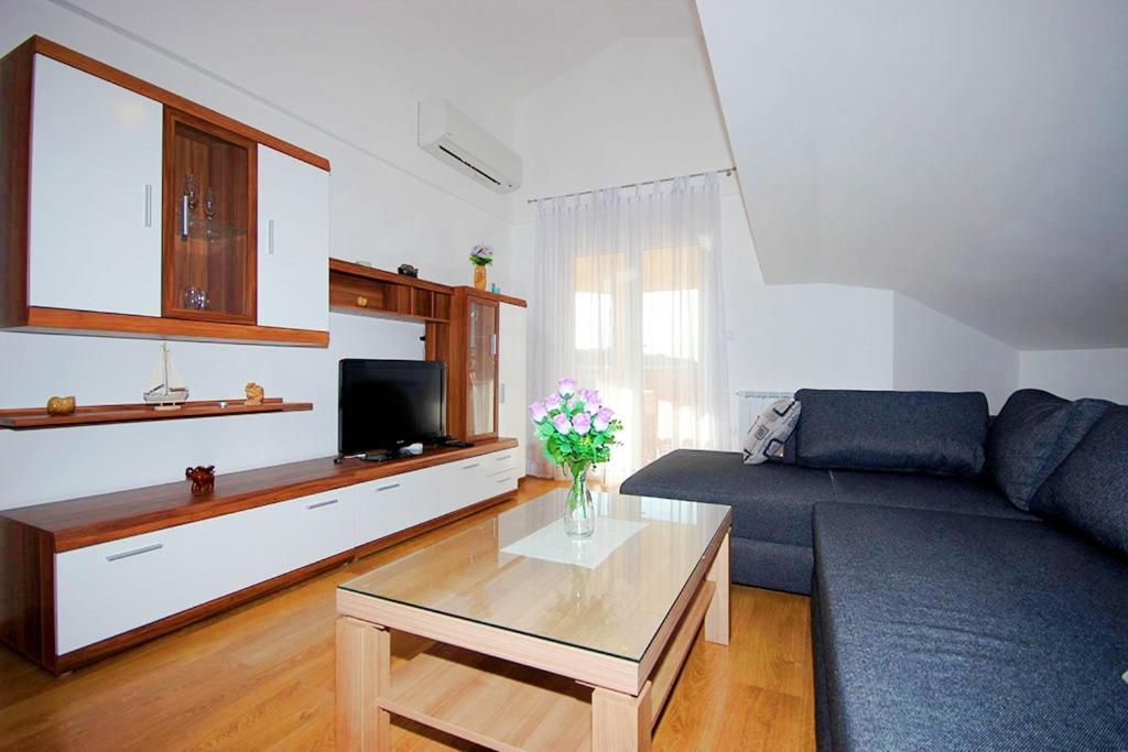 Apartment Istriensonne - Veruda Mit Grillterrasse *