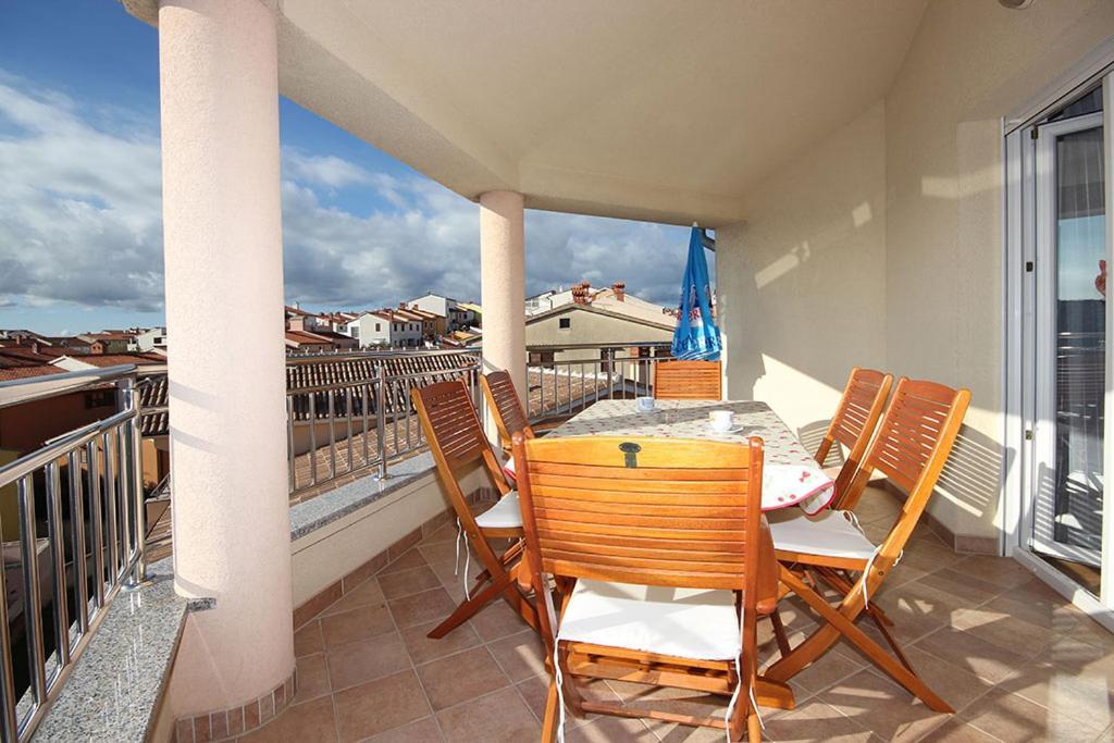 Apartment Istriensonne - Veruda Mit Grillterrasse