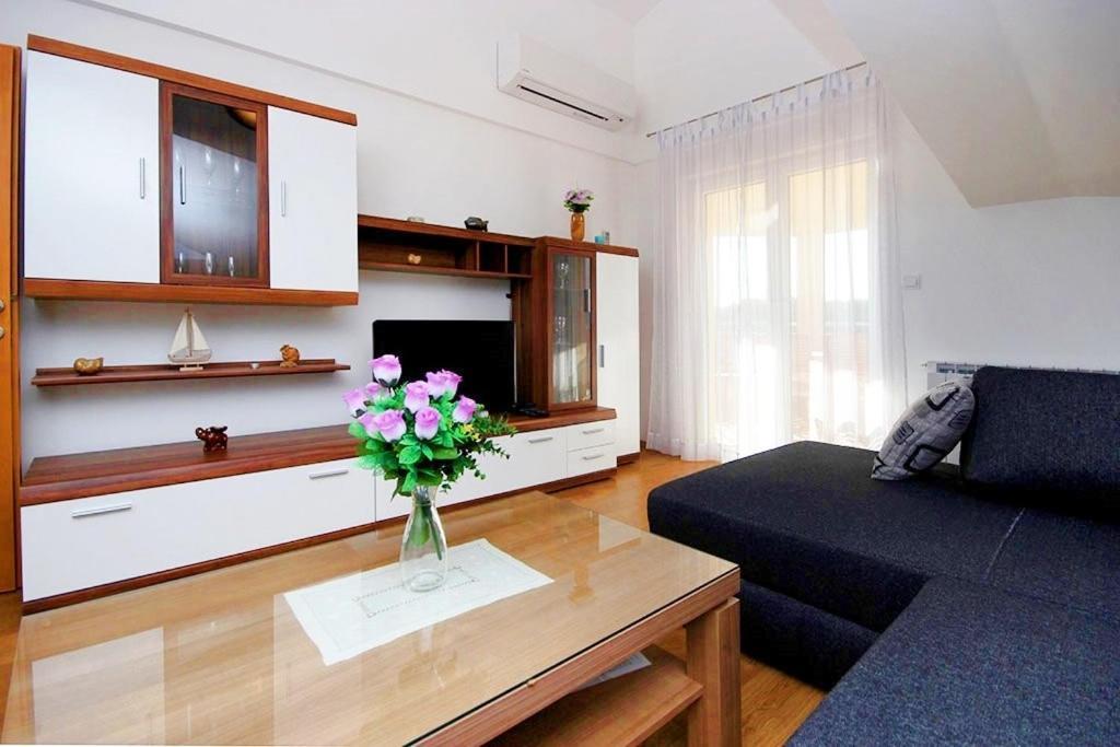 Apartment Istriensonne - Veruda Mit Grillterrasse